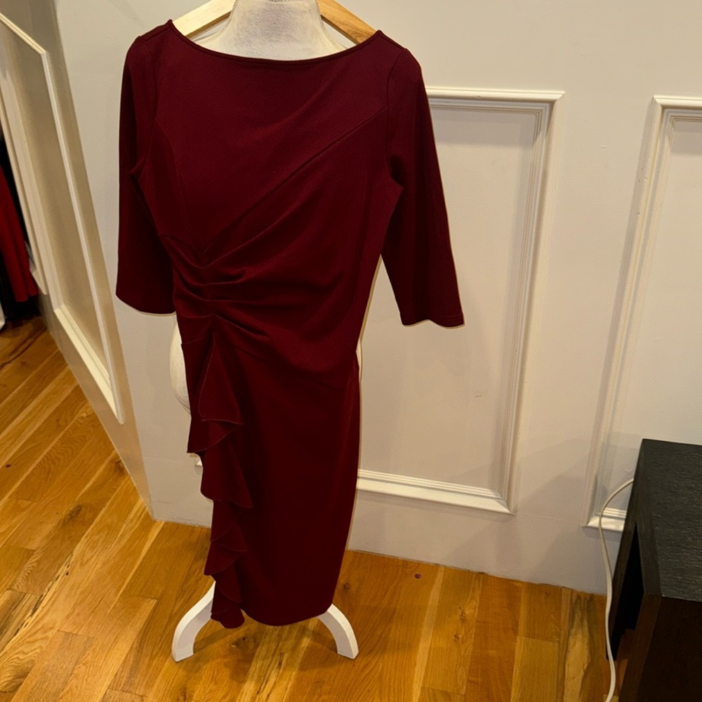 Maroon dress. Size medium  NWT